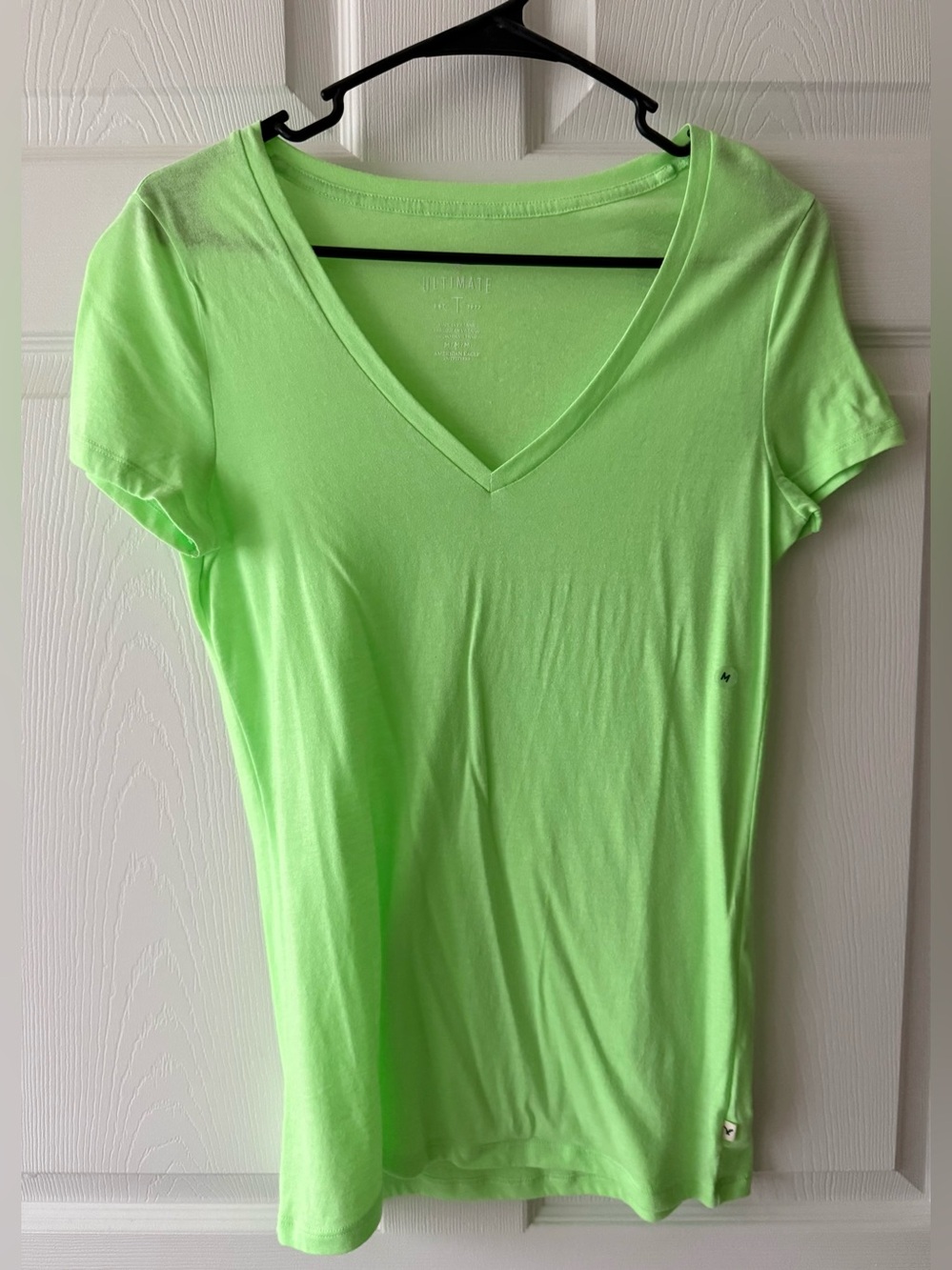 American Eagle Women's Ultimate T V-Neck Size M